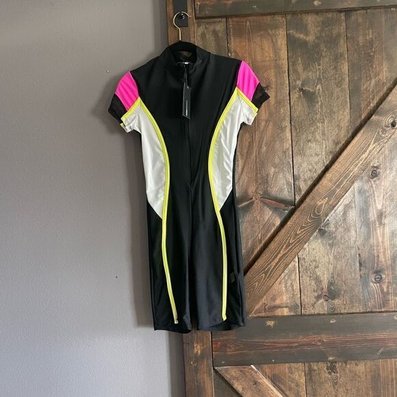 Fashion Nova Sporty Night Romper SZ M - Picture 3 of 4